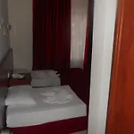 Demir ホテル 3*